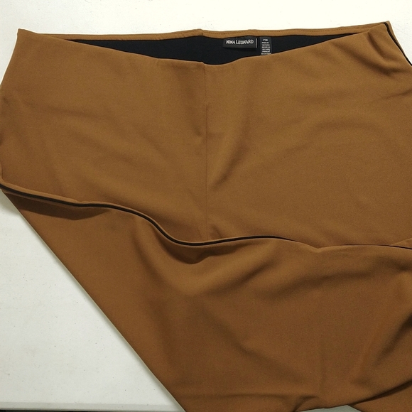 NEW! Nina Leonard Tummy Smoothing Waist Pants, Cognac w/ Black Stripe - PETITE - Picture 3 of 11